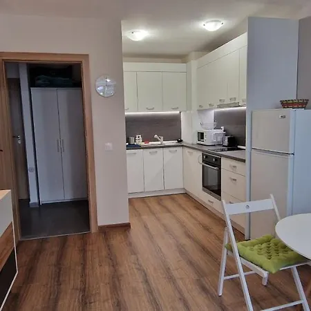 Pine Tree / Gardens Apartament